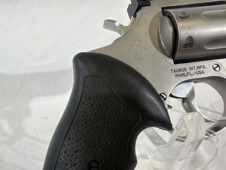 #21-•-taurus-980-revolver-image-19