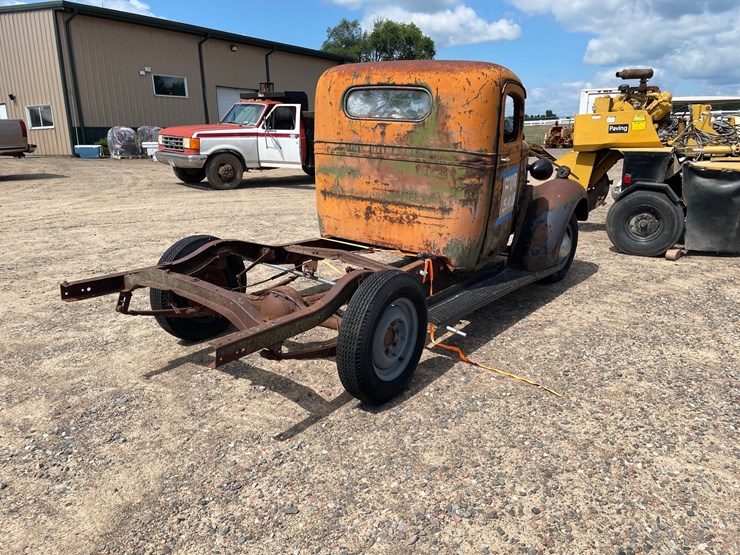 #9352-•-1937-chevrolet-pickup-truck-**non-runner**-(has-mn-title)-(princeton,-mn)-image-4