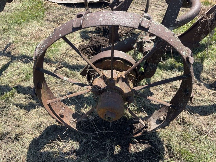 john-deere-14-image-15