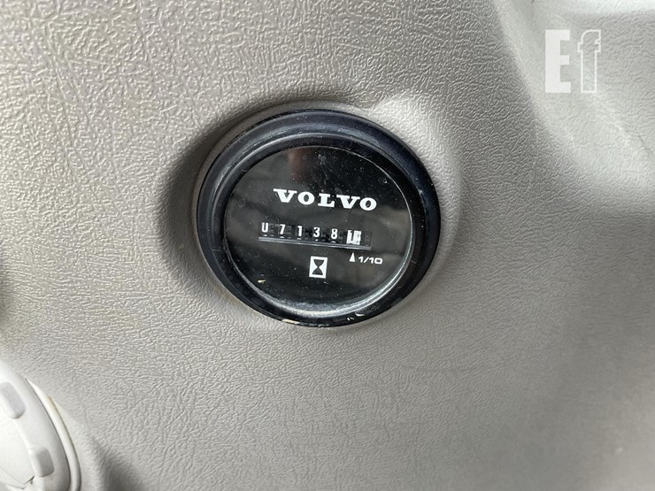2016-volvo-ec220el-image-17