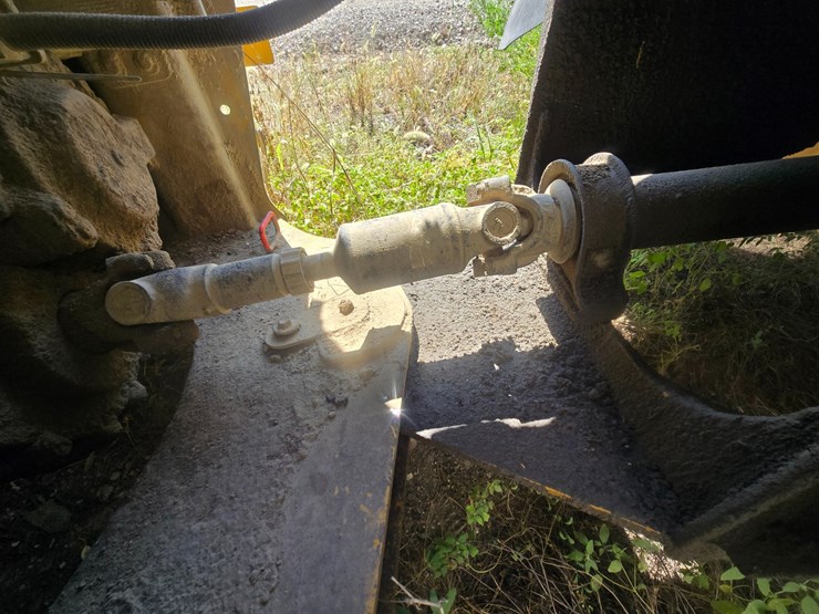2015-caterpillar-914k-image-52