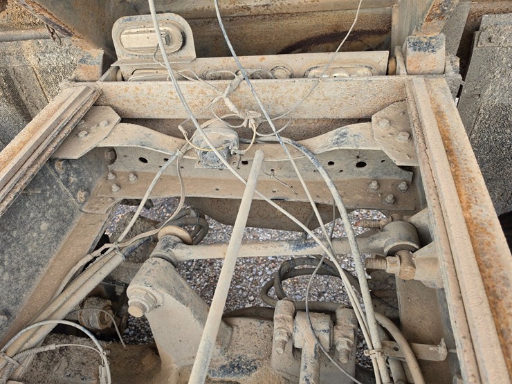 2004-sterling-l7500-image-40