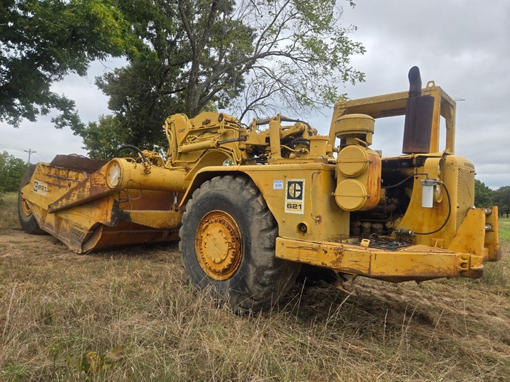 caterpillar-621-image-15