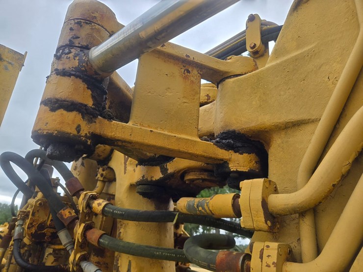 caterpillar-621-image-48
