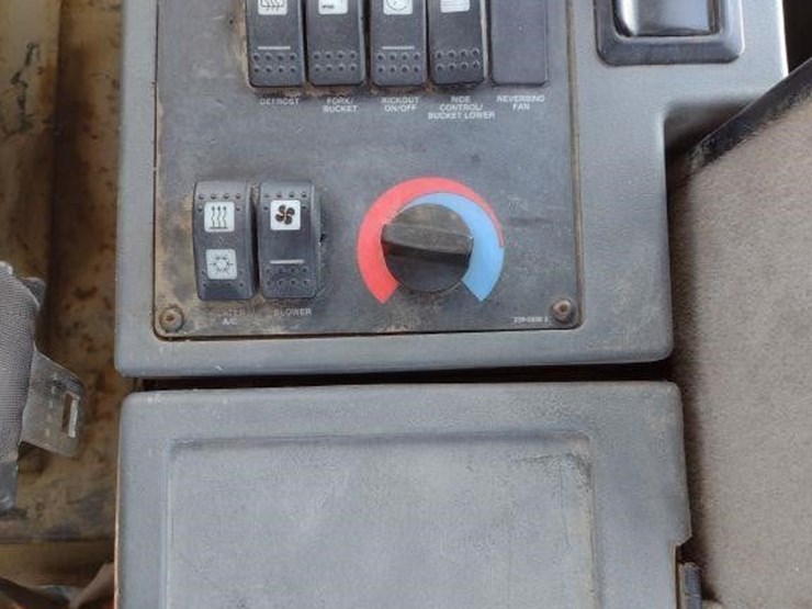 2006-caterpillar-930g-image-10