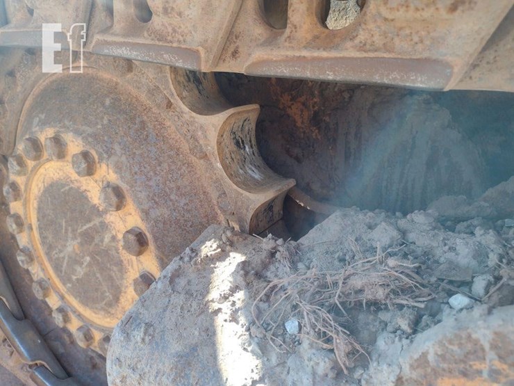 2002-deere-700h-lt-image-26