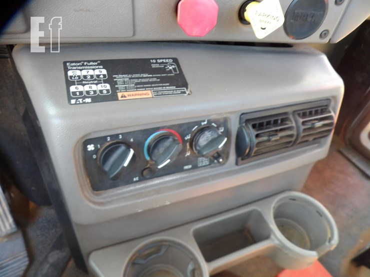 2003-mack-ch600-image-23