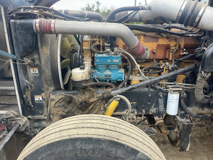 peterbilt-389-image-55