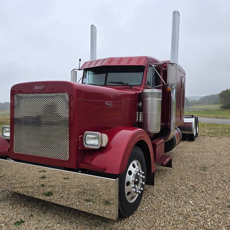 1996 PETERBILT 379