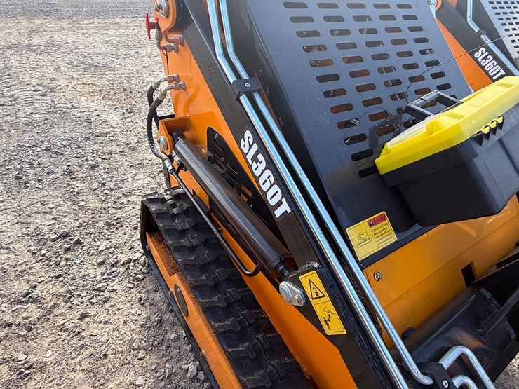 #81-•-sdlool-sl360t-stand-on-skid-steer-loader-360tj260850-inv#55116-image-13