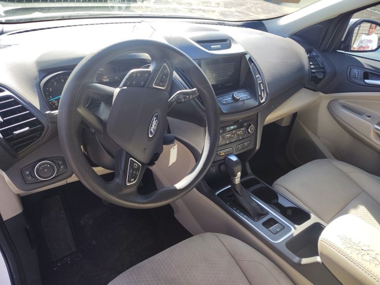2017-ford-escape-image-7