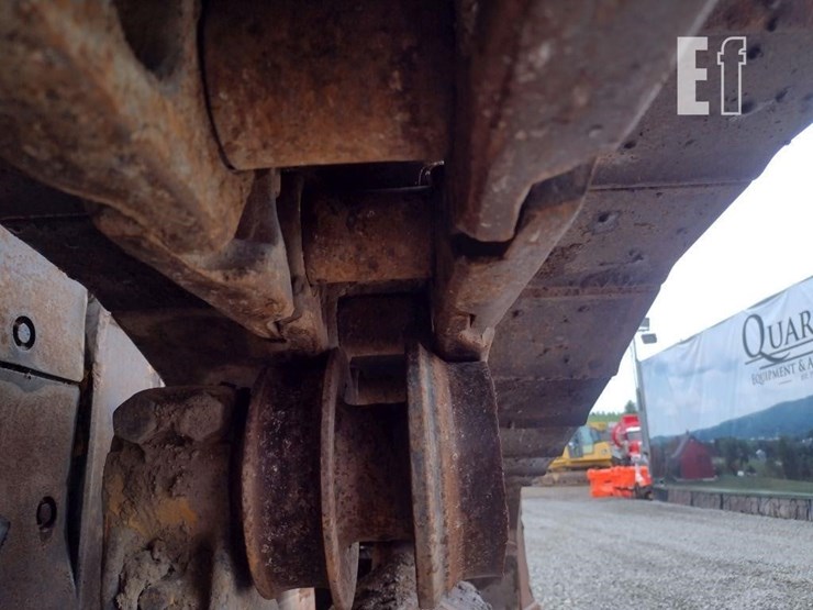 komatsu-d61ex-15e0-image-31