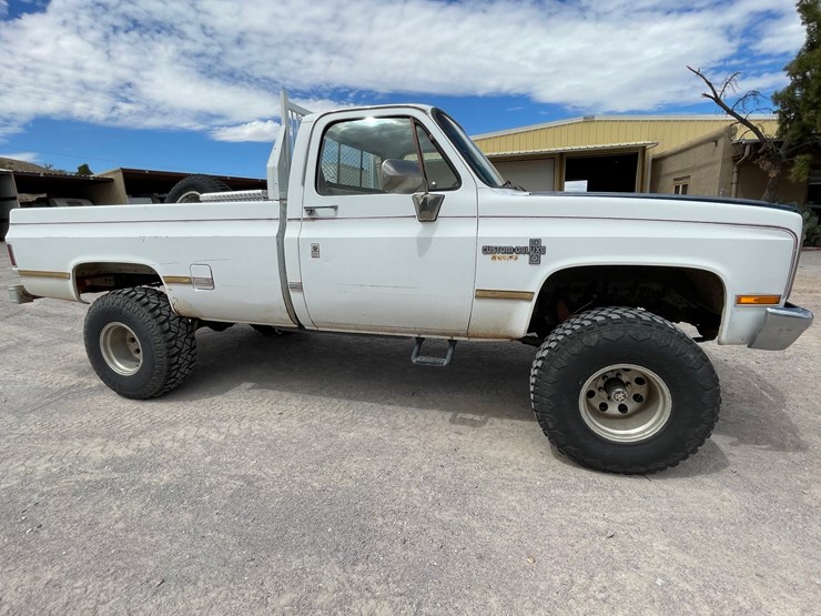 #1057-•-1986-chevrolet-ck10-(has-nm-title)-(on-site-in-las-cruces,-nm)-image-59