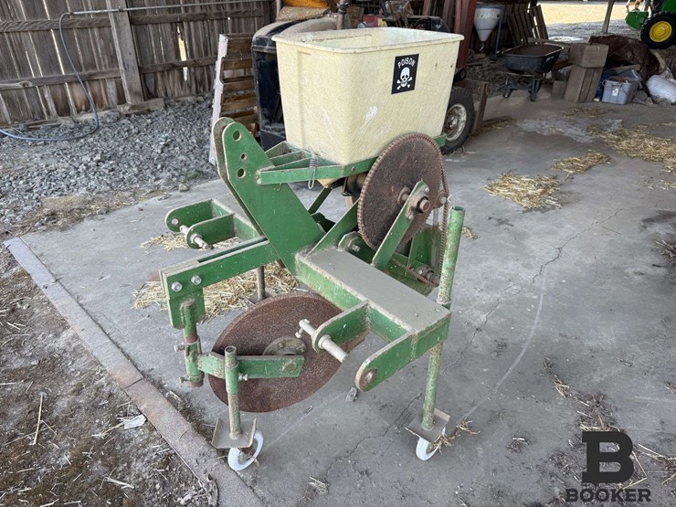 gopher-bait-applicator-image-1