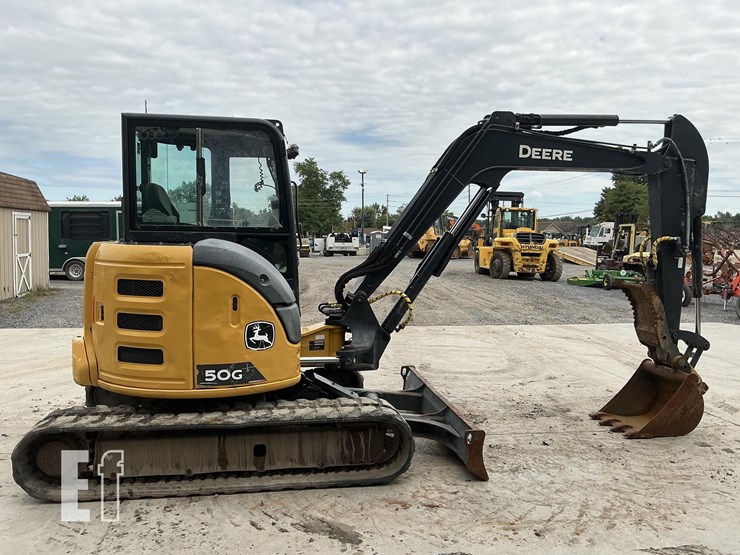 2022-deere-50g-image-5