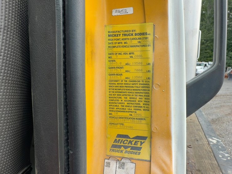 2007-gmc-c5500-s/a-box-truck-image-21