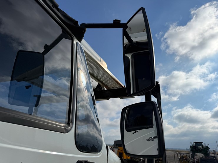 2013-international-durastar-4300-image-87