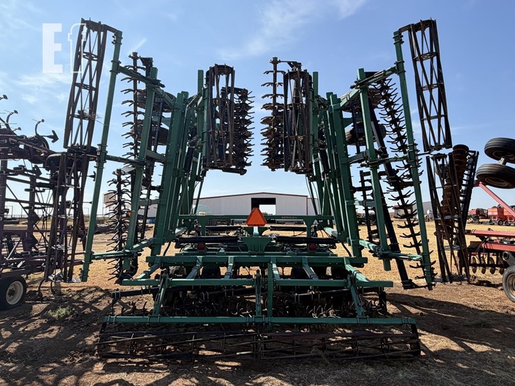 great-plains-4000tt-image-4