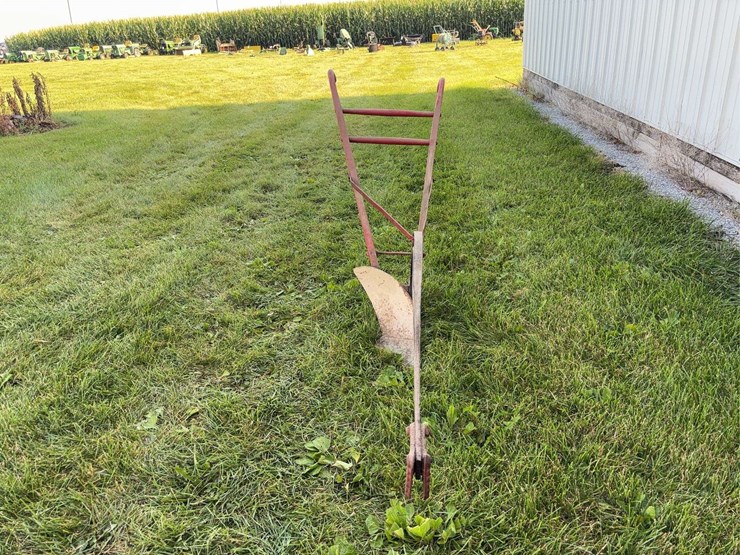 8”-walking-plow-image-7