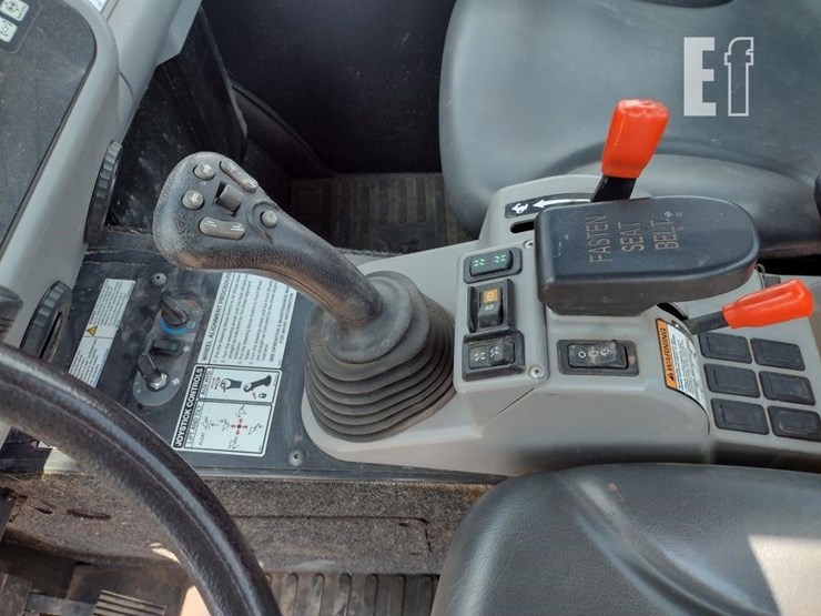 2021-bobcat-toolcat-5600-image-9