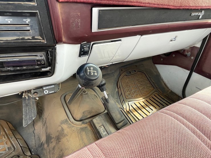 #1057-•-1986-chevrolet-ck10-(has-nm-title)-(on-site-in-las-cruces,-nm)-image-24