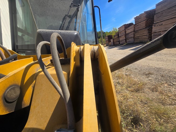 2015-caterpillar-914k-image-45
