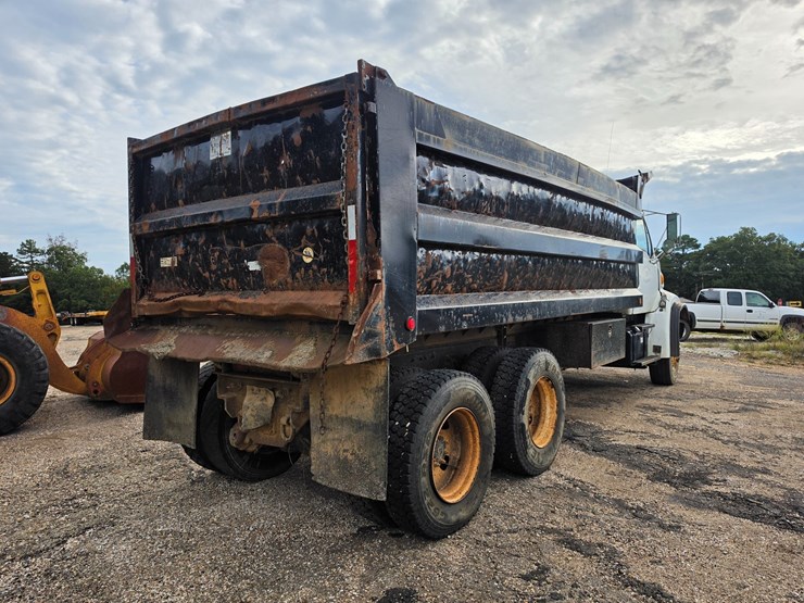 2004-sterling-l7500-image-7
