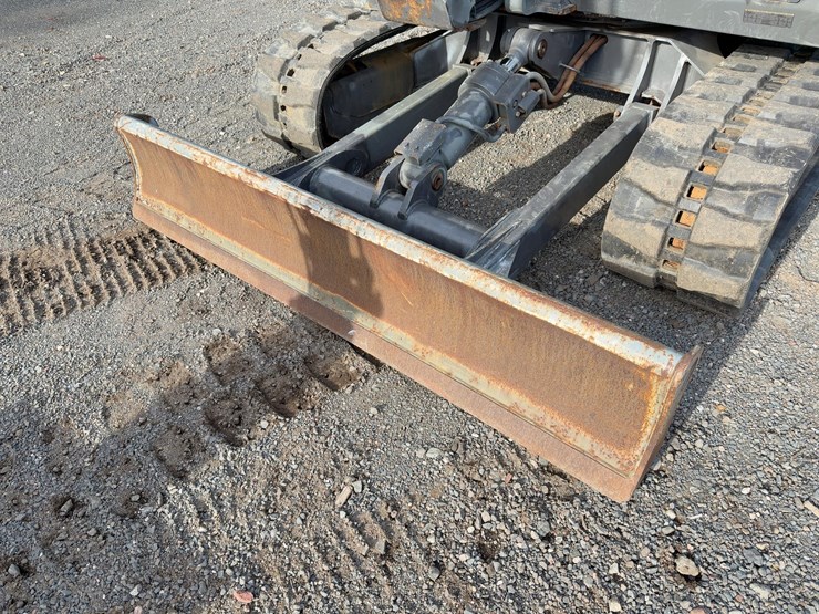 2013-volvo-ecr58d-image-16