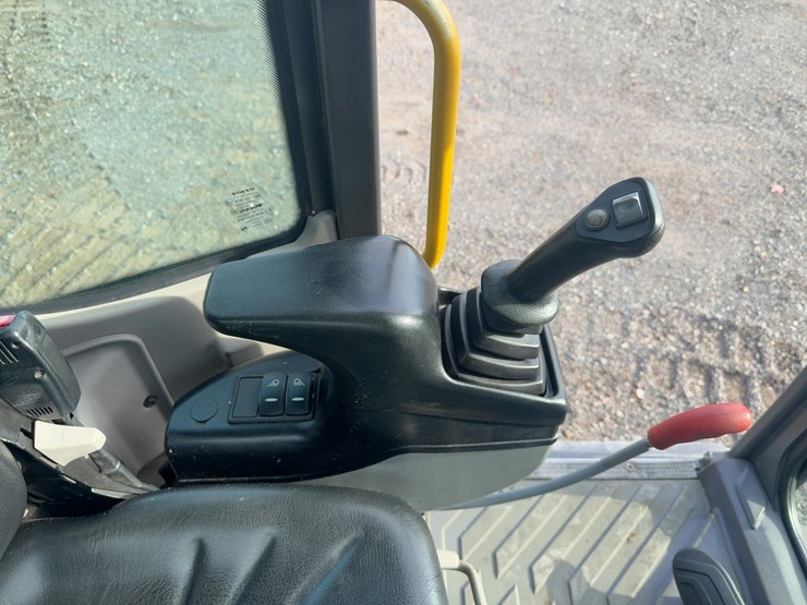 2013-volvo-ecr58d-image-30