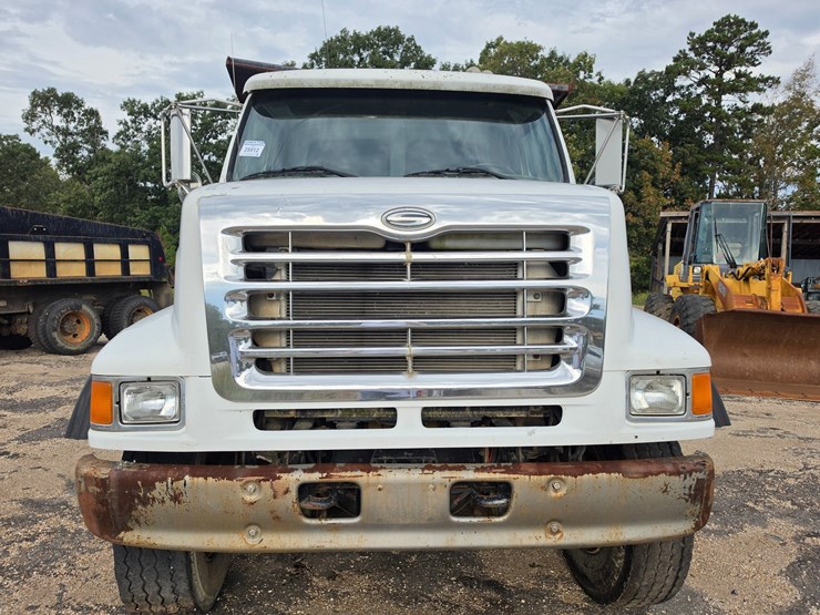 2004-sterling-l7500-image-13