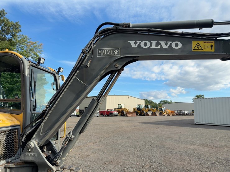 2013-volvo-ecr58d-image-11