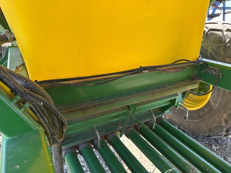 john-deere-1890-image-24