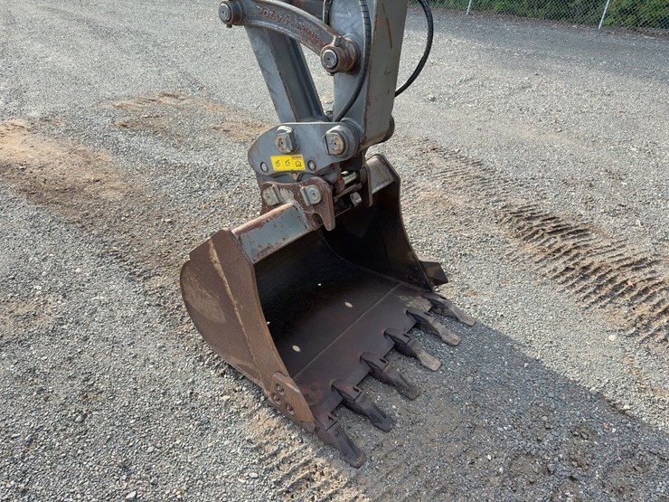 2013-volvo-ecr58d-image-12