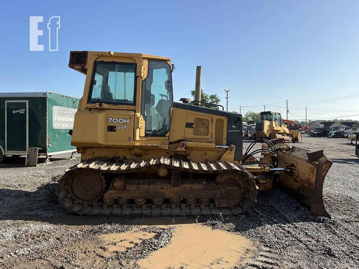 2005-deere-700h-lgp-image-5