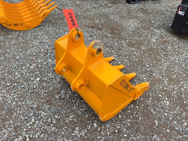 caterpillar-305-image-3
