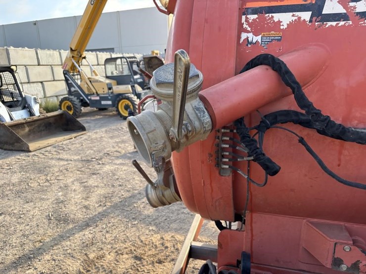 2011-ditch-witch-fx60-image-21