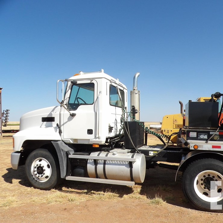 2003 MACK CH600