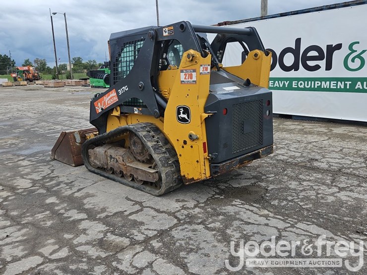 2019-deere-317g-image-4