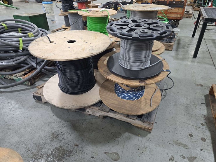 pallet-of-7-rolls-of-cable-ethernet,-18awg,-csa-lls-cable-wire,-and-misc-electrical-wire-image-3