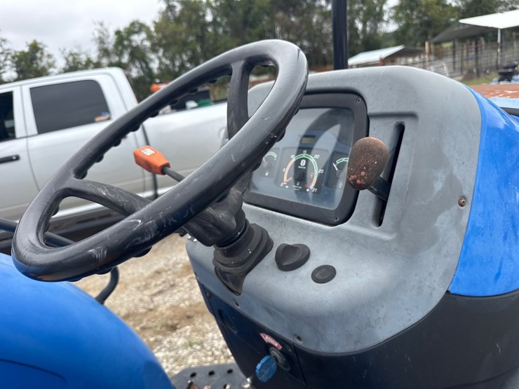 new-holland-workmaster-45-image-6