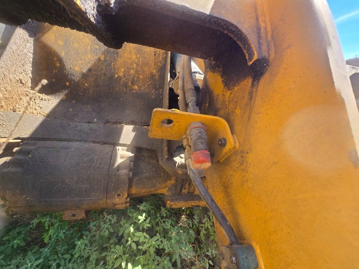 2015-caterpillar-914k-image-41