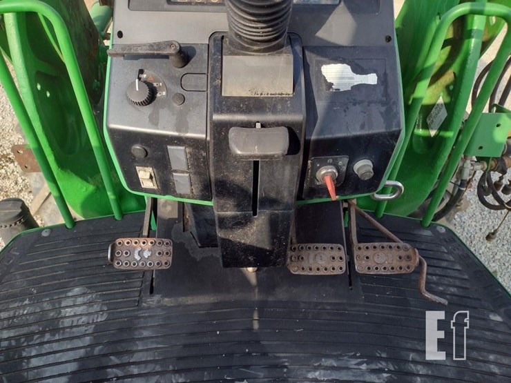 john-deere-6210-image-8