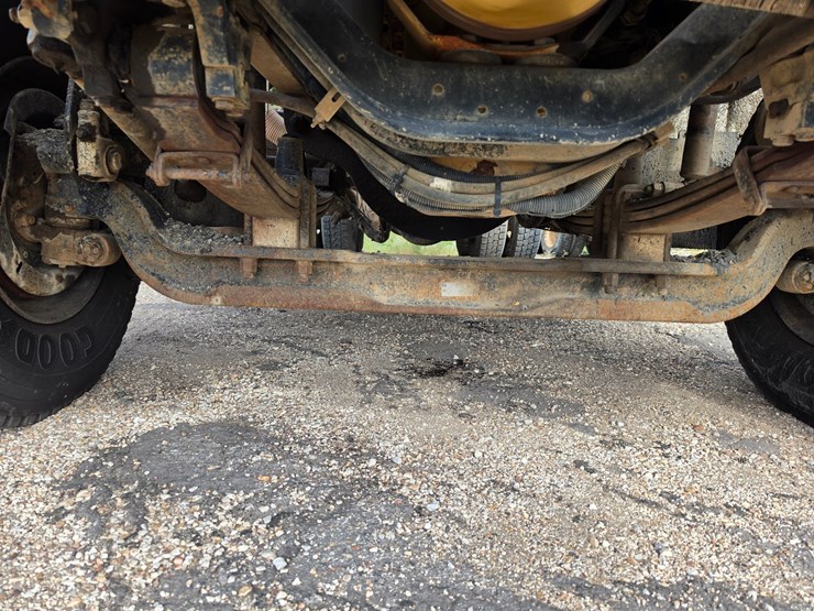 2007-freightliner-m2-106-image-62