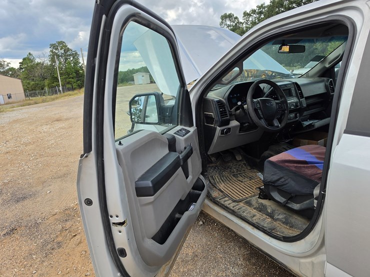 2016-ford-f150-image-34
