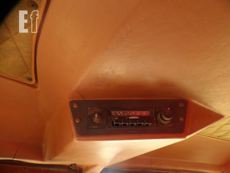 1984-freightliner-flc120-image-19