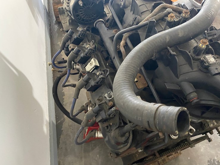 #17465-•-2004-chevy-6.0l-v8-engine-(arpin,-wi)-image-9