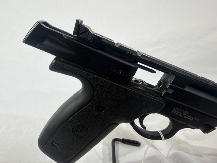 #16-•-smith-&-weson-22a-pistol-image-27
