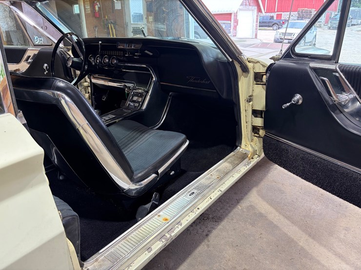 #4800-•-1965-ford-thunderbird-(wi-title)(hartford,-wi)-image-15