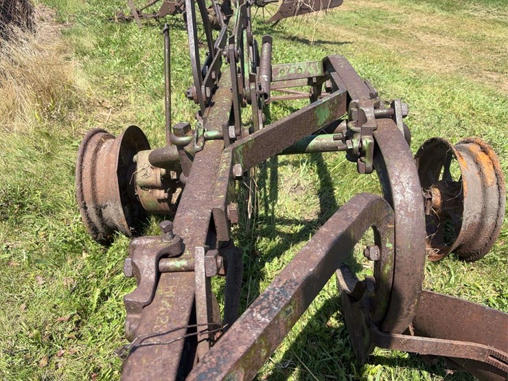 john-deere-14-image-31
