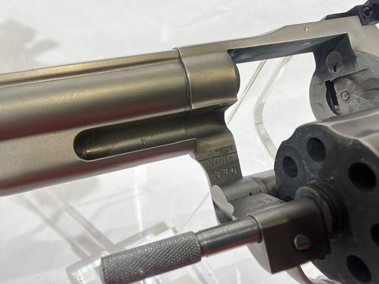 #21-•-taurus-980-revolver-image-31